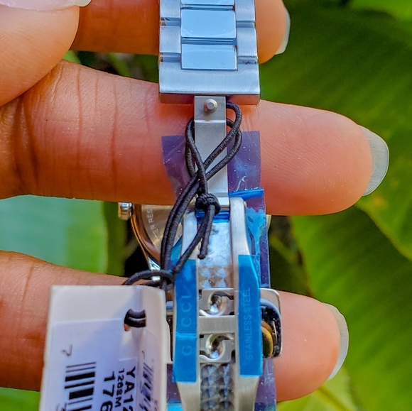 Gucci G -Timeless Black Dial Stainless Steel Watch - Picture 4 of 9